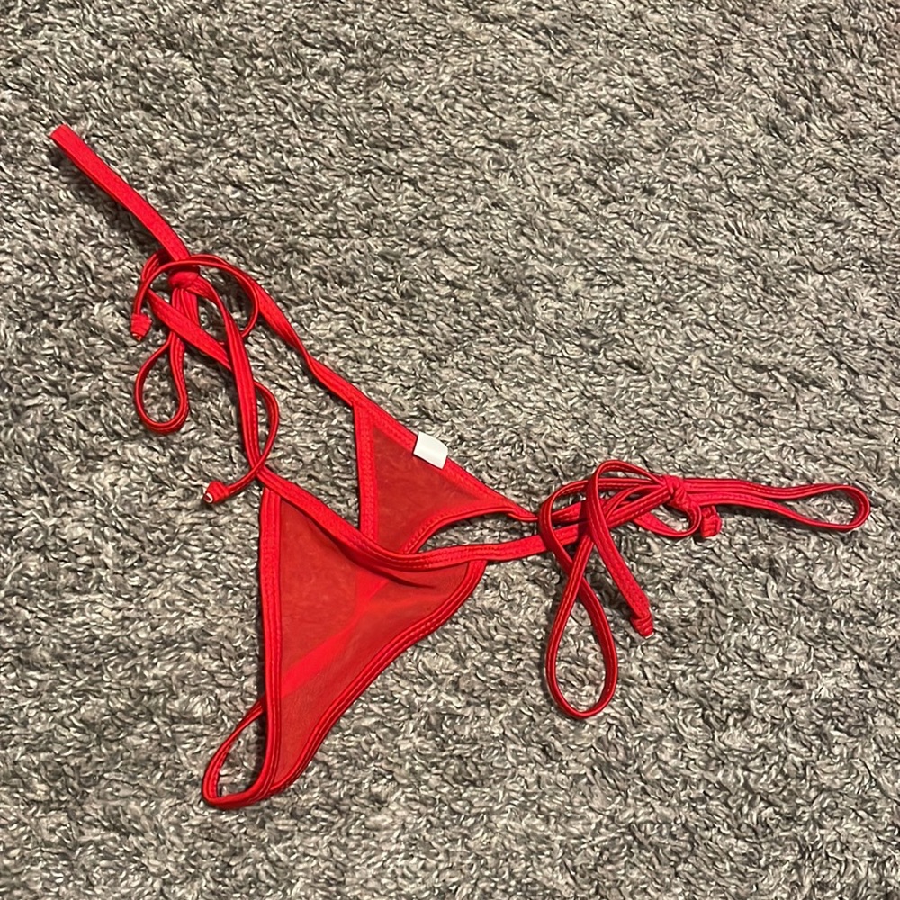 SHERRYLO Red Bikini / OS - Picture 3 of 7